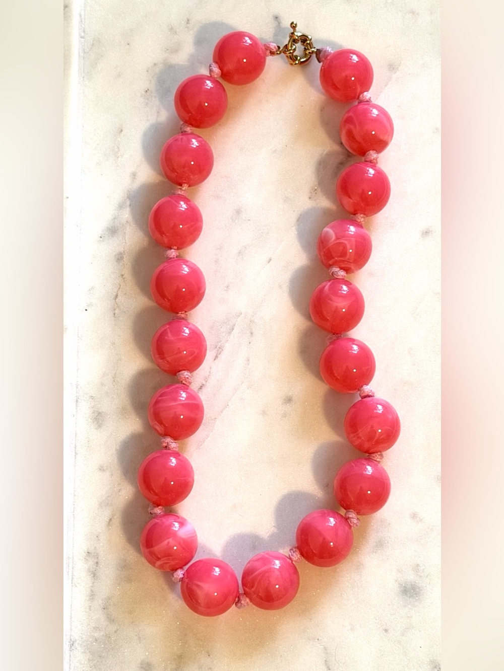 New Bright Pink Marbled Chunky Beaded Necklace